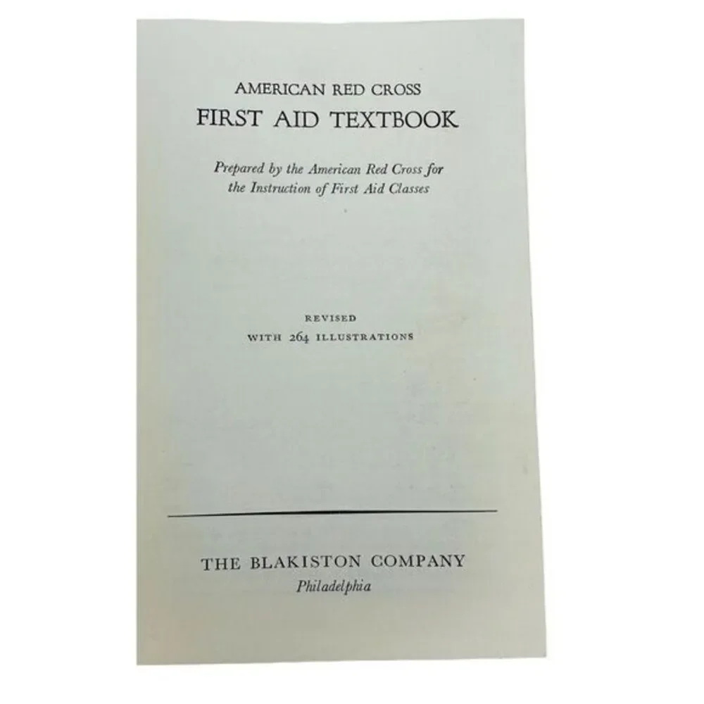 1945 American Red Cross First Aid Textbook & First-Aid Suggestion‎ Booklet VTG